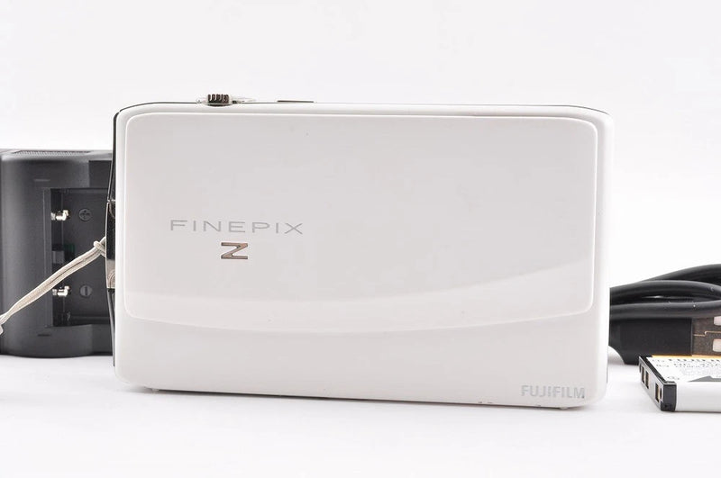 FUJIFILM FinePix Z900EXR White 16MP Compact Digital Camera Touch From Japan