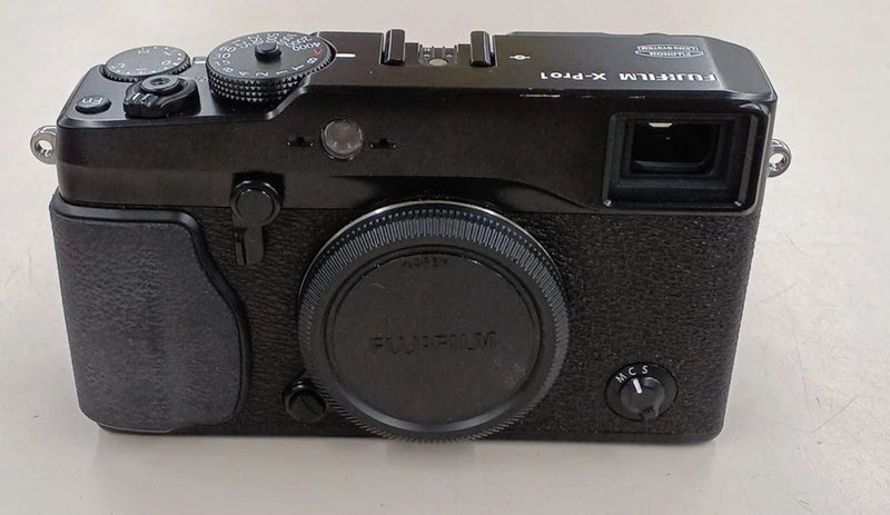 Fujifilm X-Pro1 Mirrorless Camera 16.3MP APS-C CMOS Body Only Used