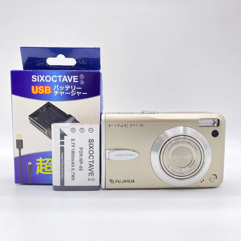 US DUTY PAID/FUJIFILM Finepix F30 Compact Digital Camera Silver/[Exc+5] FromJPN