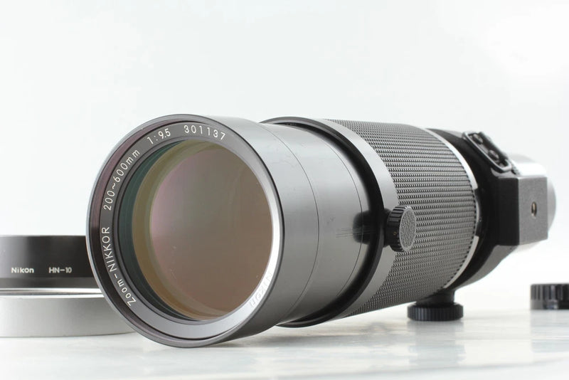 Nikon Super Zoom Nikkor 200-600mm f/9.5 MF lens, front element and zoom barrel