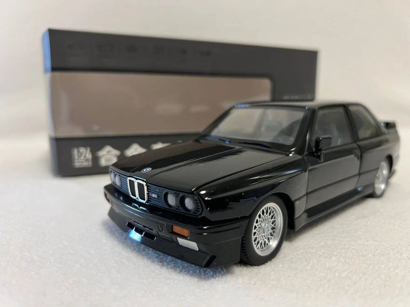 1:24 1988 BMW M3 E30 Diecast Alloy Sports Car Model Sound & Light Collectible