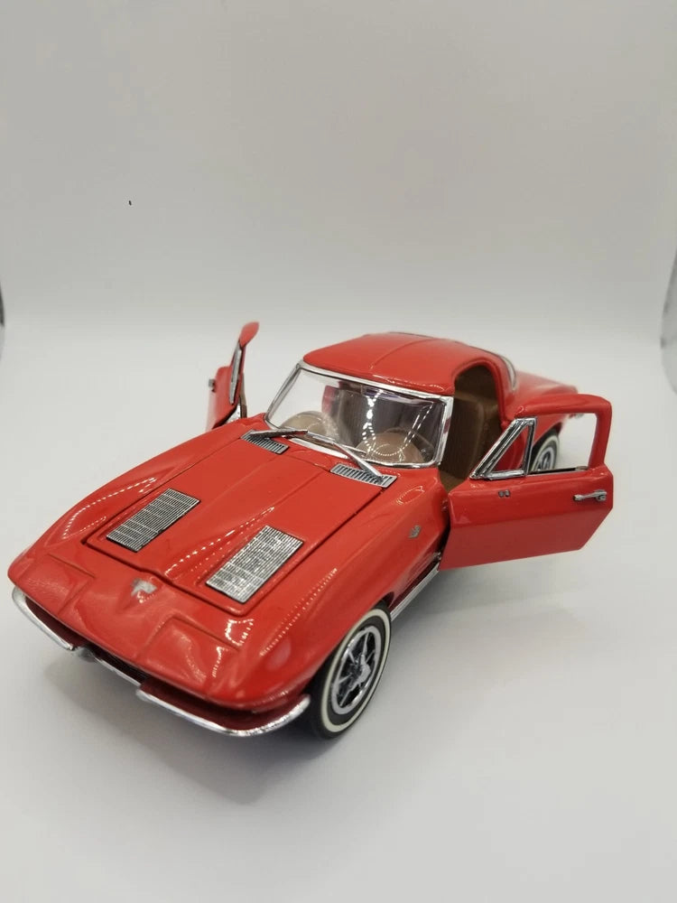 Franklin Mint 1963 Red Corvette Sting Ray 1/24 Diecast Split Window