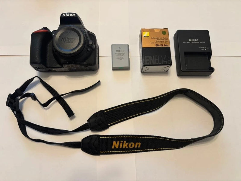 Nikon D5600 Digital DSLR Camera Double Zoom Kit with 35mm Lens Accessories