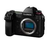LUMIX S1R Mirrorless Camera Black + 3 battery + charger + 2 memory 64 lexar 1400