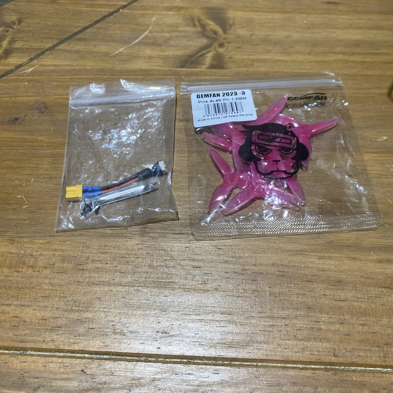 Pink Gemfan 2023 -3 4l4r Pc-1.5mm Drone Propellers with xt30 Connector Adapter