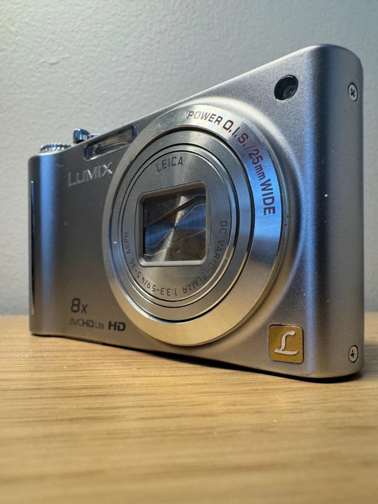 Panasonic Lumix DMC-ZR3 Camera 14.1-megapixel sensor, 8x optical zoom, 720p HD