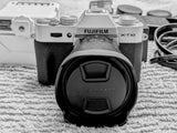 Fujifilm X-T10 Camera Kit - 23mm f1.8 Lens - Film Simulations - Like New