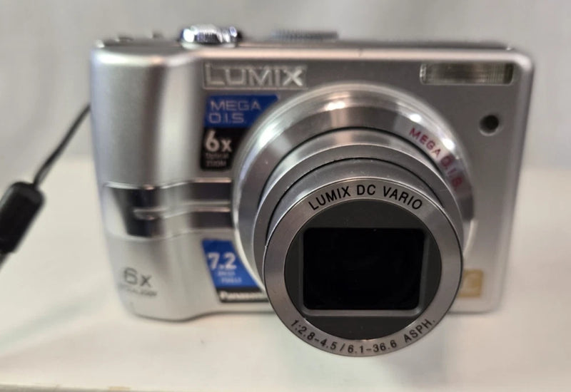 Panasonic Lumix DMC-LZ7 Digital Camera 7.2 Mega Pixels w Software Tested Working
