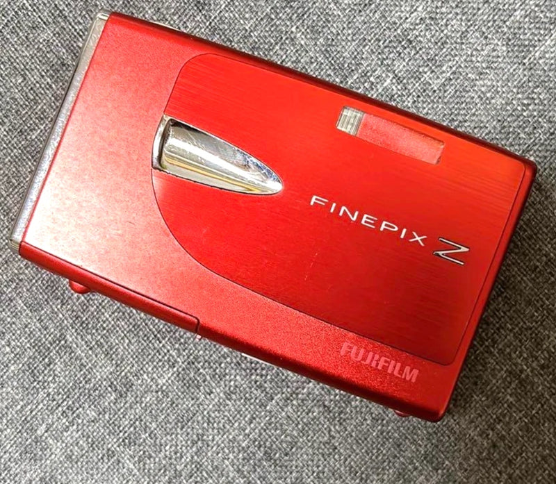 FUJIFILM FinePix Z20fd Red 10.0MP 3x Optical Zoom Digital Camera From Japan