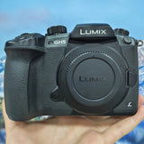 Panasonic LUMIX GH5 20.3 MP Mirrorless Digital Camera Black (Body Only) English