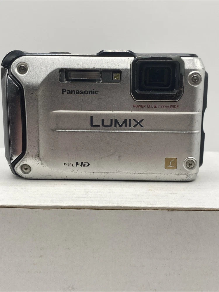 Panasonic Lumix DMC-TS3 Waterproof Camera AS-IS Powers On No Card Read