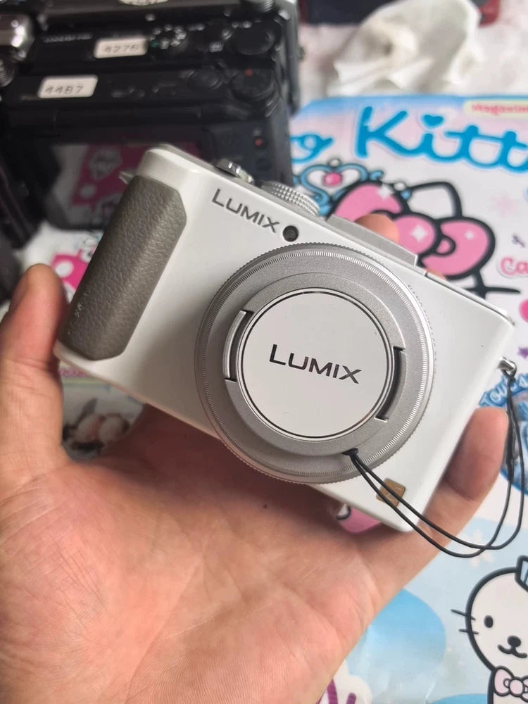 Panasonic LUMIX DMC-LX7K LX7 10.1 MP Digital Camera 3.8x Optical Zoom English
