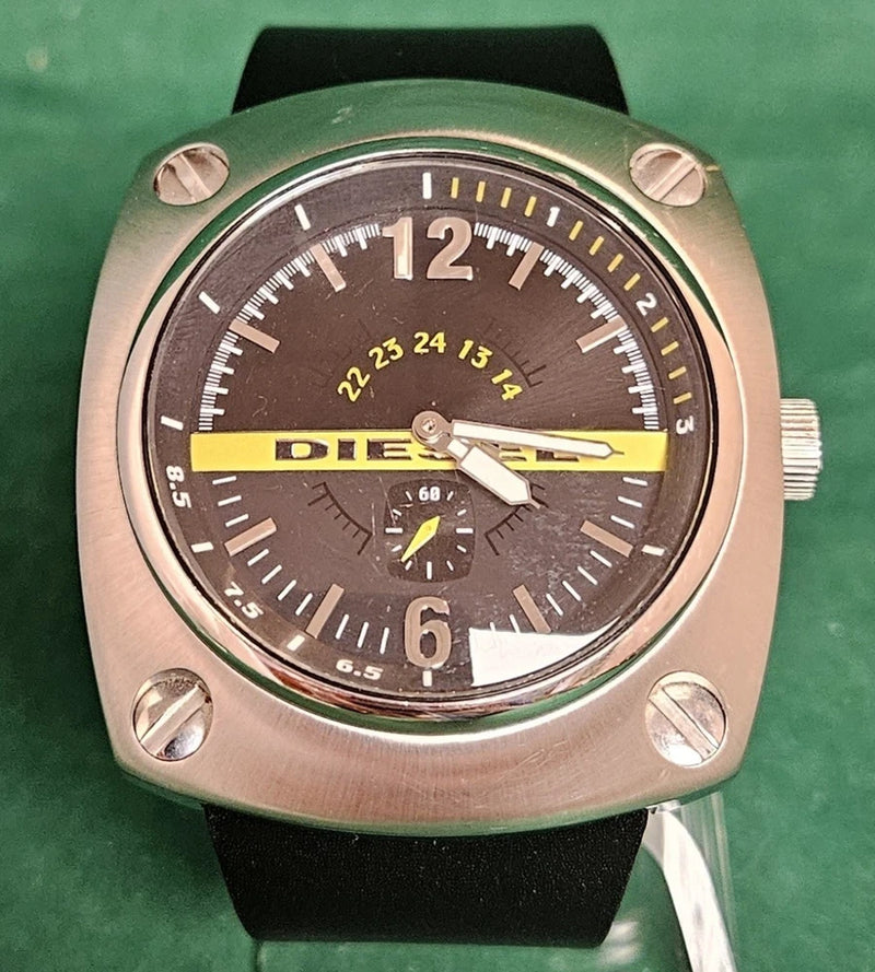 Diesel Wristwatch Model DZ-1199 with New Band & Battery Battery
