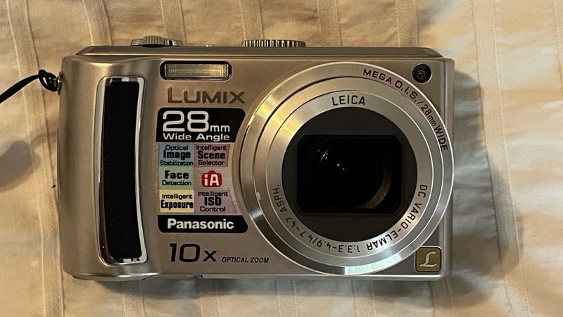 Panasonic LUMIX DMC-TZ5 9.1MP Digital Camera - Silver. Excellent Shape