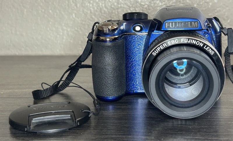 *RARE BLUE* Fujifilm FinePix S Series S3200 Digital Camera 14.0 MP 24x Zoom +4GB