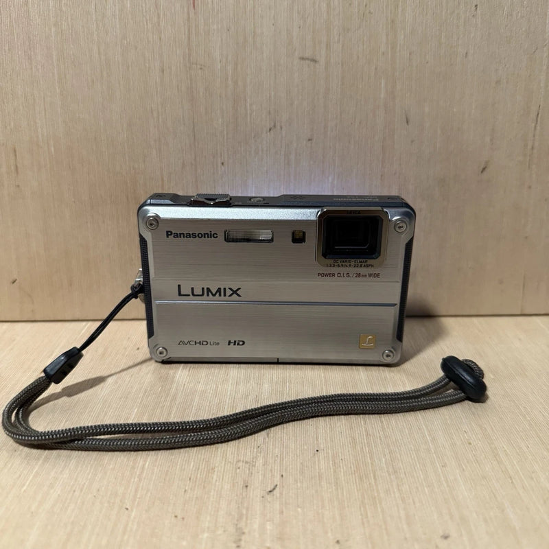 Panasonic Lumix Water/Shockproof BROKEN BAD PIXELS HD Digital Camera Read Info!
