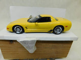 NEW AMT 1/25 SCALE 2001  CORVETTE  Z06 YELLOW   PROMO MODEL ERTL