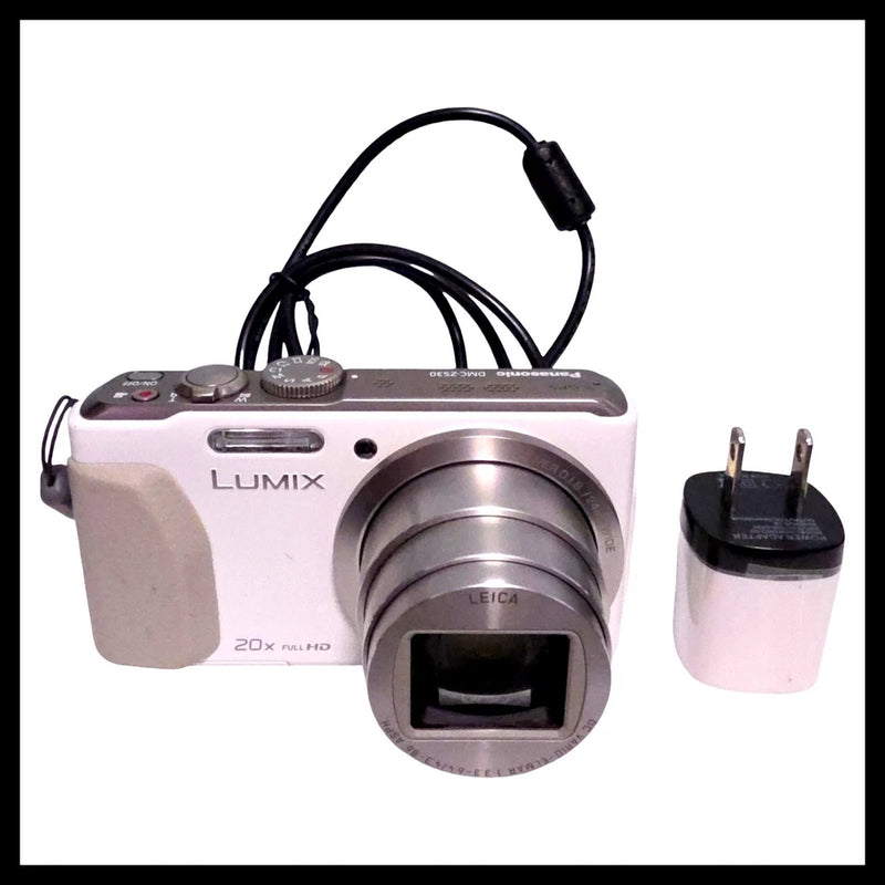 Panasonic Lumix DMC-ZS30 18MP Digital Camera White 20x 3D GPS NFC