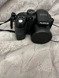 FujiFilm Fine Pix S1000fd 10.0 Mega Pixels 12X Optical Zoom