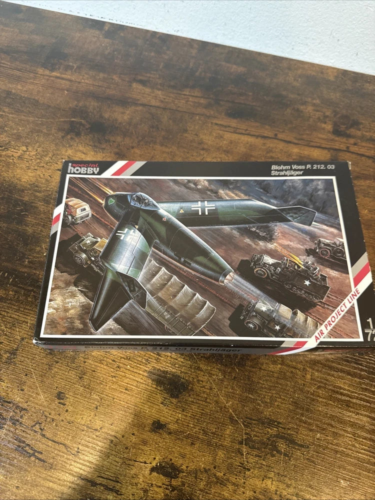 1/72 jet fighter model kit box, gray-green aircraft artwork with cockpit and decals