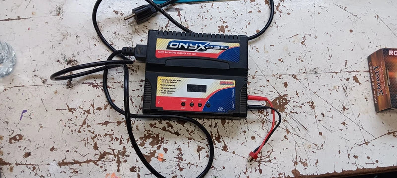Duratrax Onyx 235 AC/DC/Lipo/Nimh Balancing Battery Charger Battery