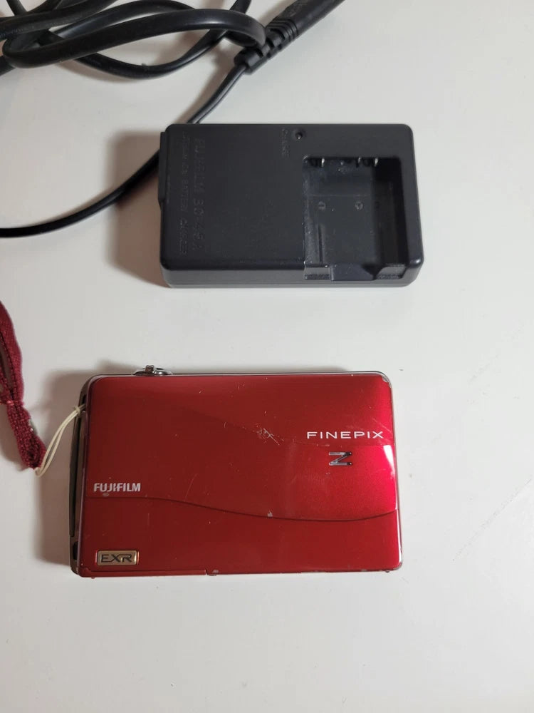 Fujifilm FinePix Z700EXR 12MP Digital Camera - Red - w/ Charger, Working