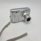 HP PhotoSmart M447 5.0 MP Digital Camera