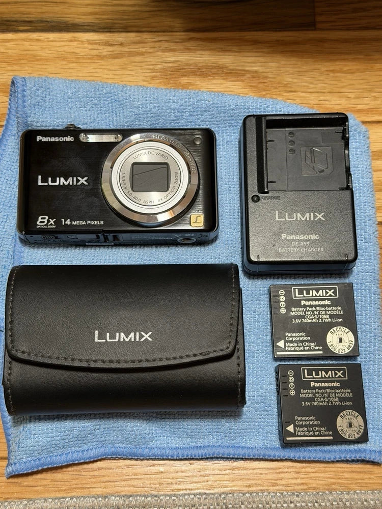 Panasonic Lumix DMC-FH20 14 MP Digital Camera - *Sensor Issue*