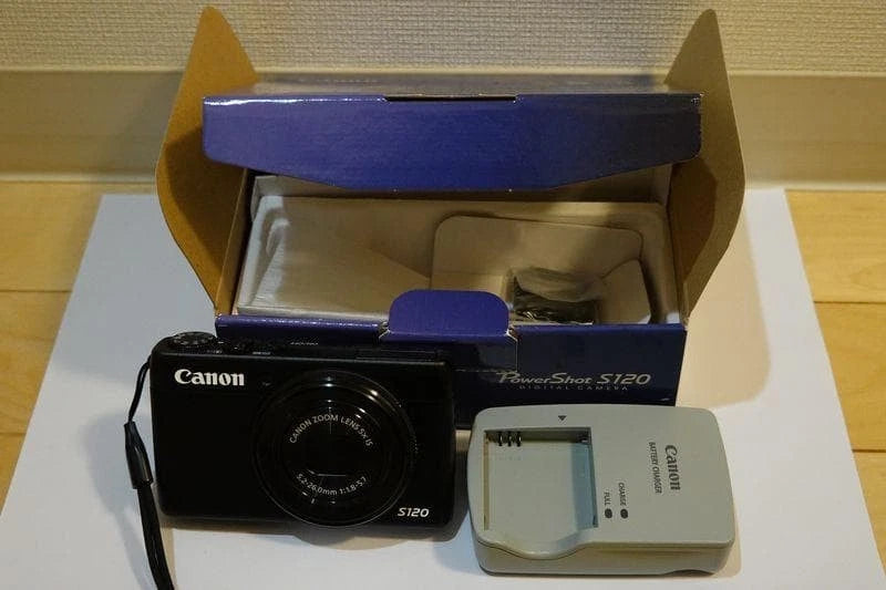 Canon PowerShot S120 Compact Digital Camera 5x Zoom Excellent Condition