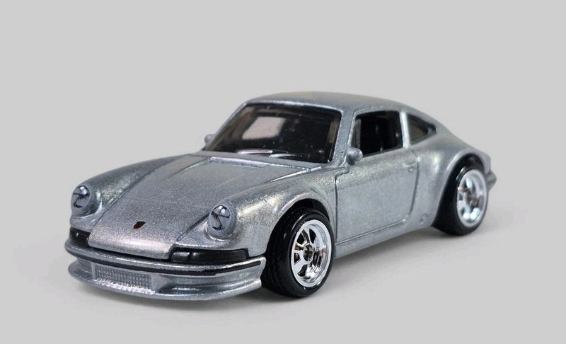1971 PORSCHE 911 Diorama Collectible DieCast Model Car 1:64 Silver LOOSE