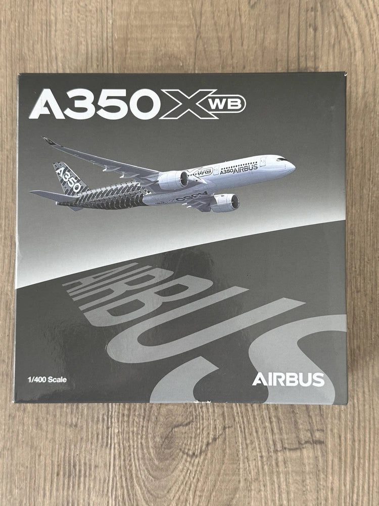 Phoenix Diecast Carbon Fiber Airbus A350 Xwb Plane Model 1/400 Scale With Stand