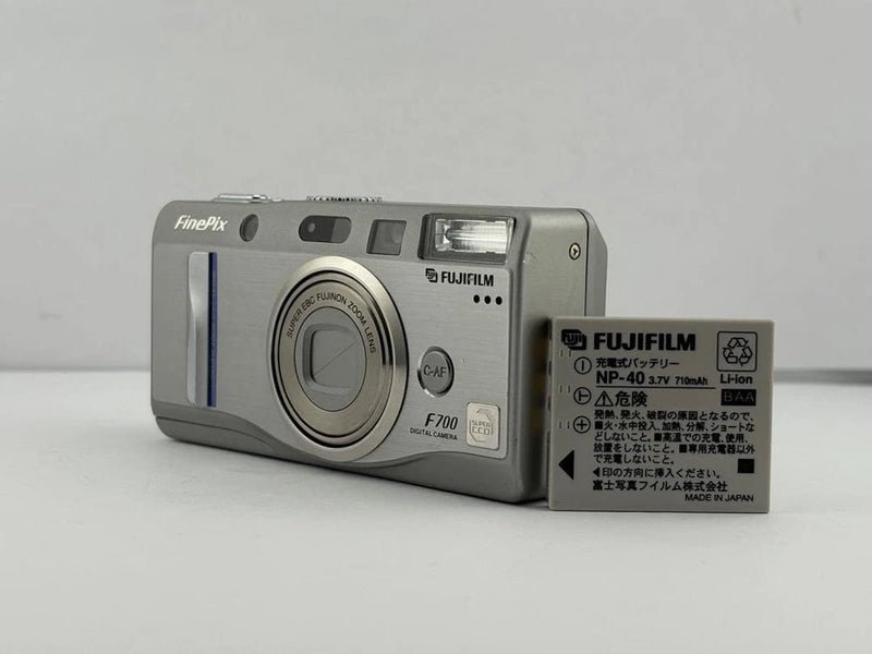 Fujifilm FUJIFILM FinePix F700 Silver Compact Camera