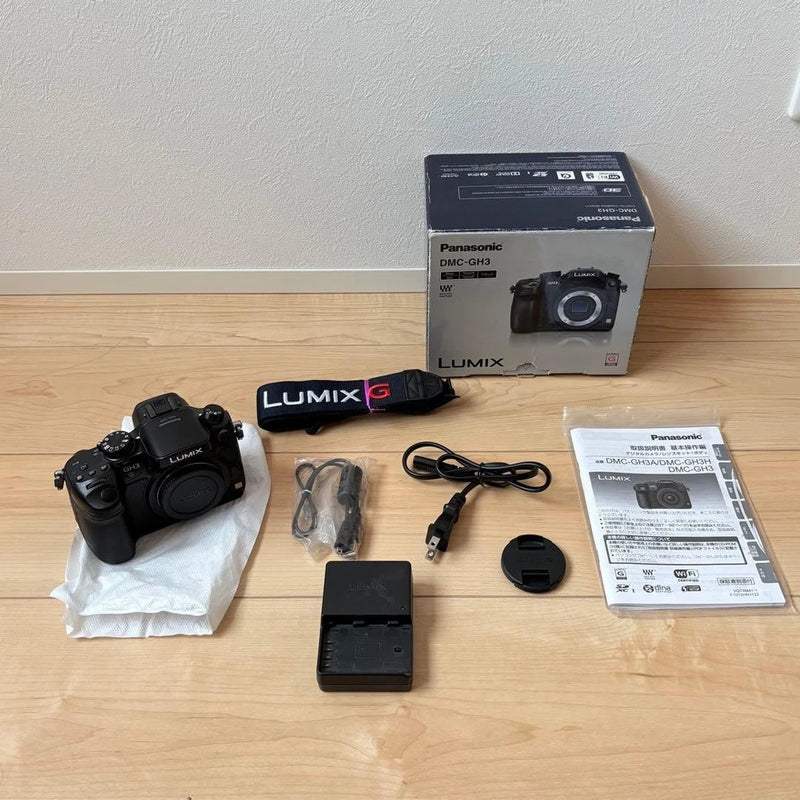 Panasonic LUMIX DMC-GH3-K body black with box accessories