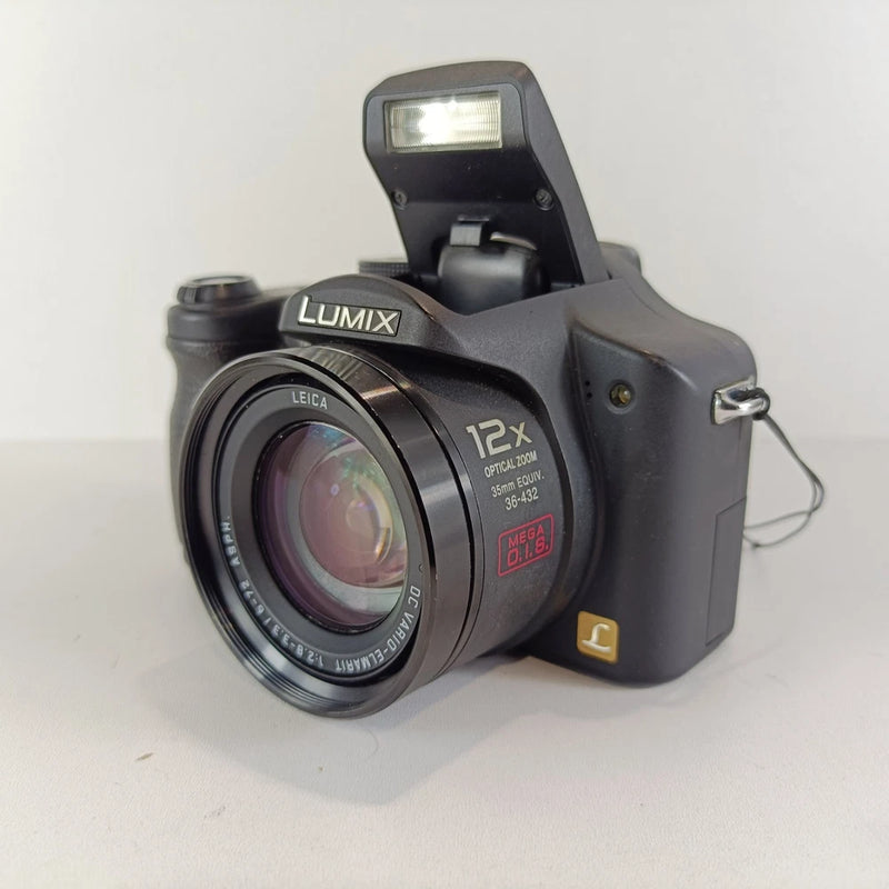 Panasonic Lumix DMC-FZ7 6MP CCD Sensor Digital Bridge Camera 12x Zoom Black