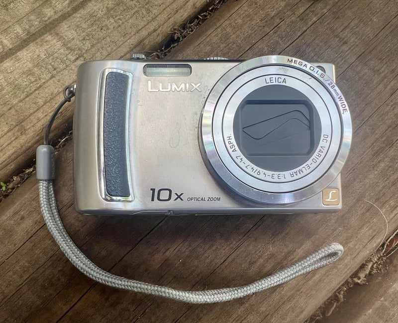 Panasonic LUMIX DMC-TZ5 9.1MP Digital Camera Tested w/ Battery + Charger + Cable