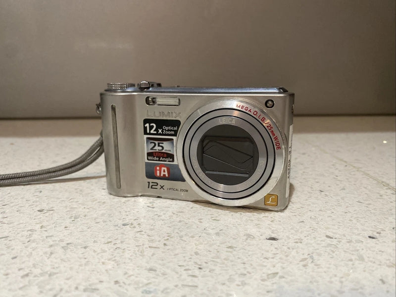 Panasonic LUMIX DMC-TZ6 12.1MP Digital Camera (PARTS ONLY)