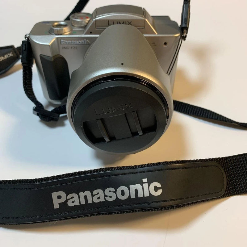 Panasonic Lumix FZ2 Digital Camera Leica Lens 12x Optical Zoom Case Included