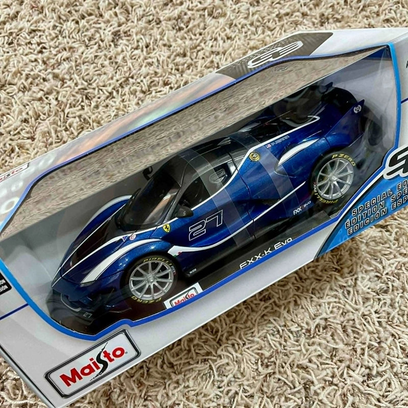 Ferrari FXX-K Evo 1:18 Special Edition Diecast Model Car by Maisto (New)