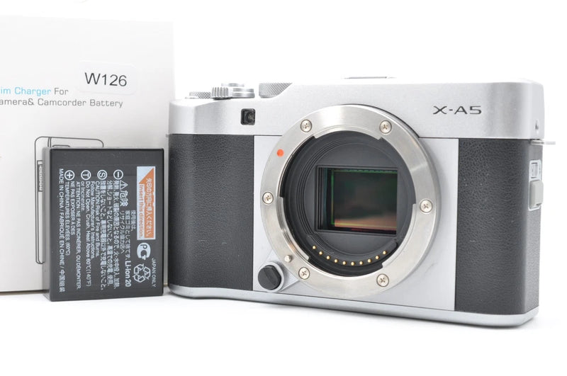 Near Mint Fujifilm Fuji X-A5 24.2MP Mirrorless Digital Camera Body Silver