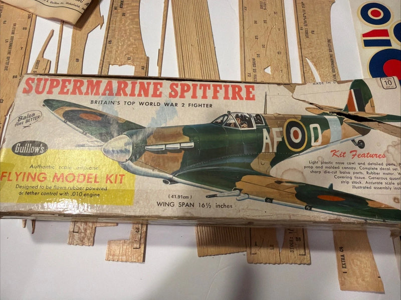 STERLING "SUPERMARINE SPITFIRE"  Airplane Flying Model Kit