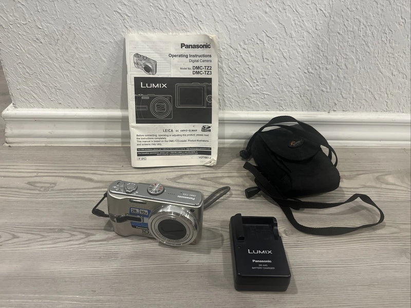 Panasonic Lumix DMC-TZ3 Digital Camera 7MP Parts Only Not Working