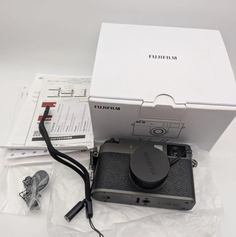 FUJIFILM X half X-HF1 High Performance Compact Camera Excellent Condition