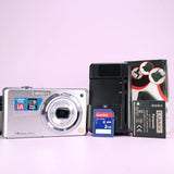 Panasonic Digital Camera Lumix DMC-FS11 14.1MP Silver Tested Full Working Set