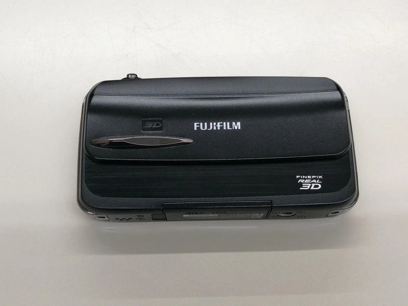 Fujifilm REAL 3D W3 Digital Camera with Box & Accessories (Used)
