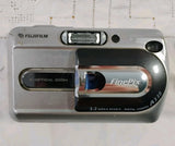 Fujifilm Finepix A330 3.2MP Digital Camera 3x Optical Zoom Used