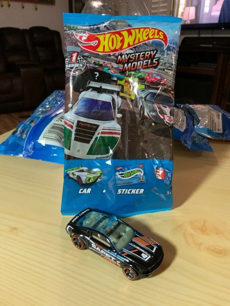 HOT WHEELS MYSTERY MODELS SERIES 1 FORD MUSTANG GT CONCEPT 04 POLICE CAR
