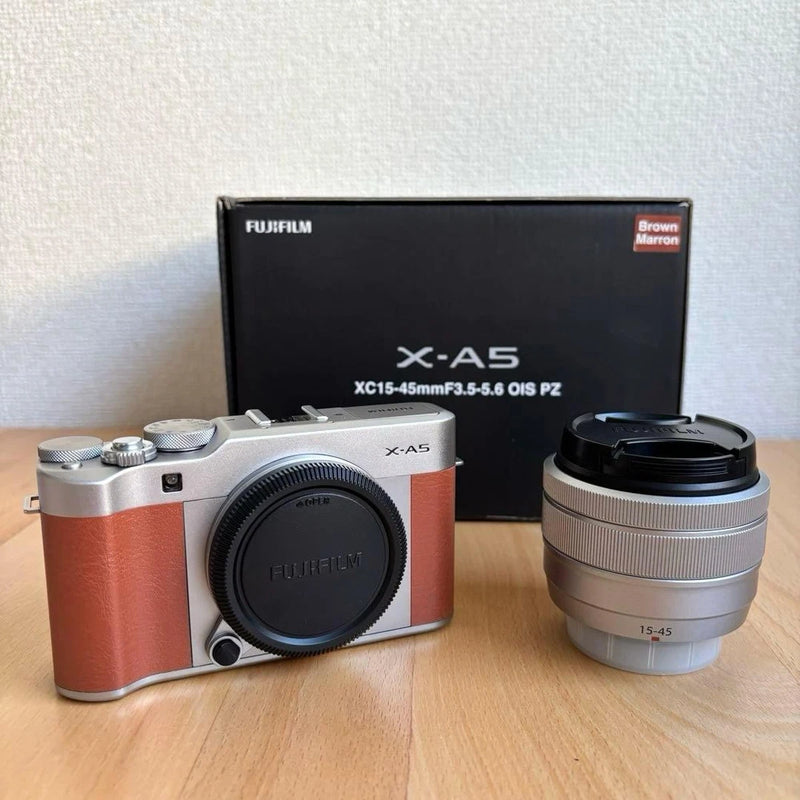 Fujifilm X-A5 mirrorless Camera with case 944243