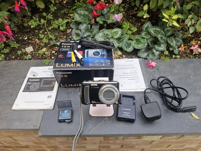 Panasonic Lumix DMC-TZ5 9.1MP Black Digital Camera BOXED WITH ACCESSORIES