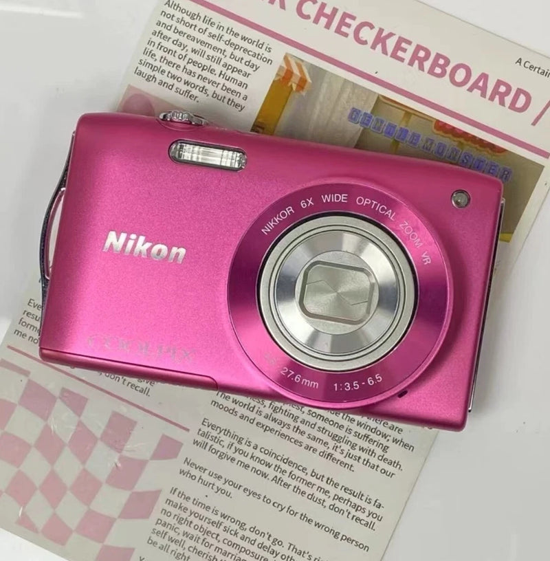Nikon COOLPIX S3300 Strawberry Functional6x Zoom 16.0MP Digital Camera Pink