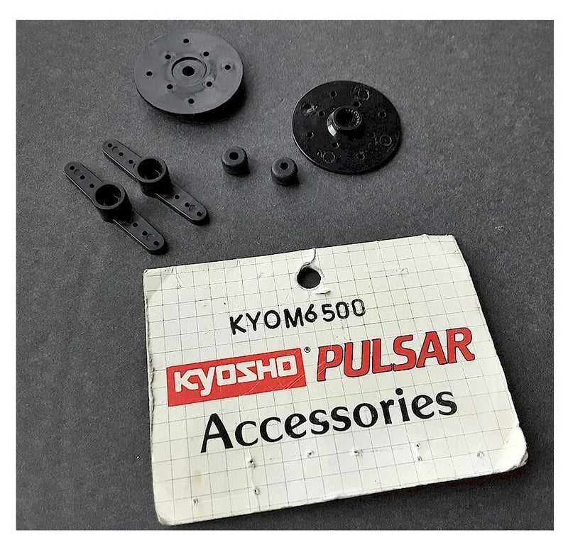 Vintage Kyosho RC Car Buggy Pulsar Radio Servo Horns Arms Ideal for show project
